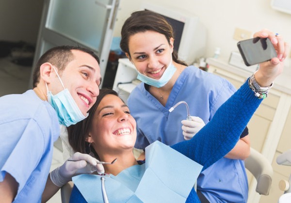 What is dental marketing?