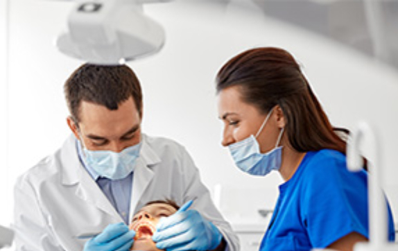 چگونه با نرم‌افزار دندانپزشکی، وظایف دستیار دندانپزشک ساده‌تر می‌شود؟