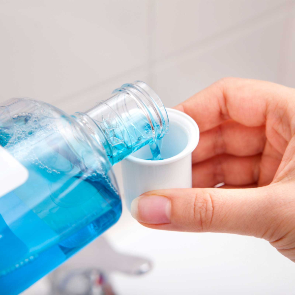 Types of mouthwash, uses and how to use them