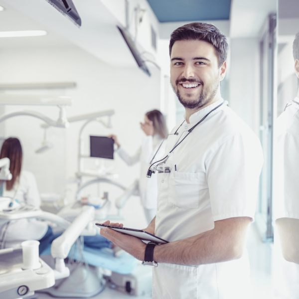 comparison-of-different-dental-clinic-management-models